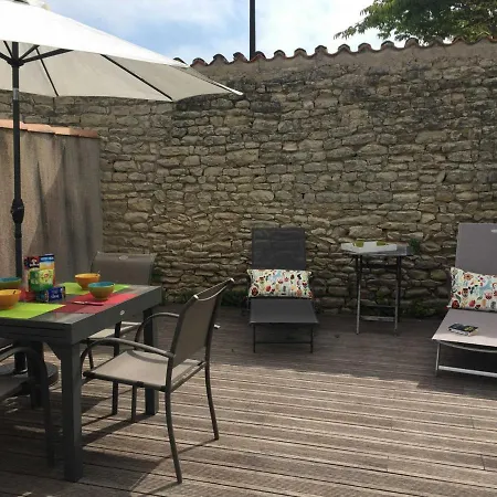 Apartment Studio Charmant Avec Terrasse Et Acces Plage A Martin De Re - Fr-1-544-18 *
