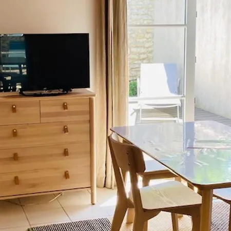 Studio Charmant Avec Terrasse Et Acces Plage A Martin De Re - Fr-1-544-18 Apartment *